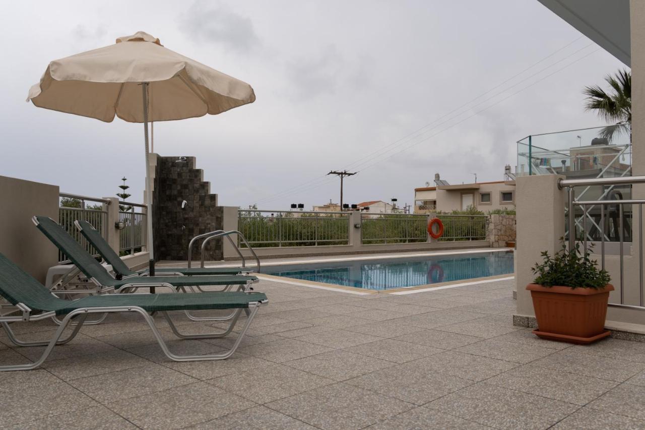 Aspri Petra Aparthotel